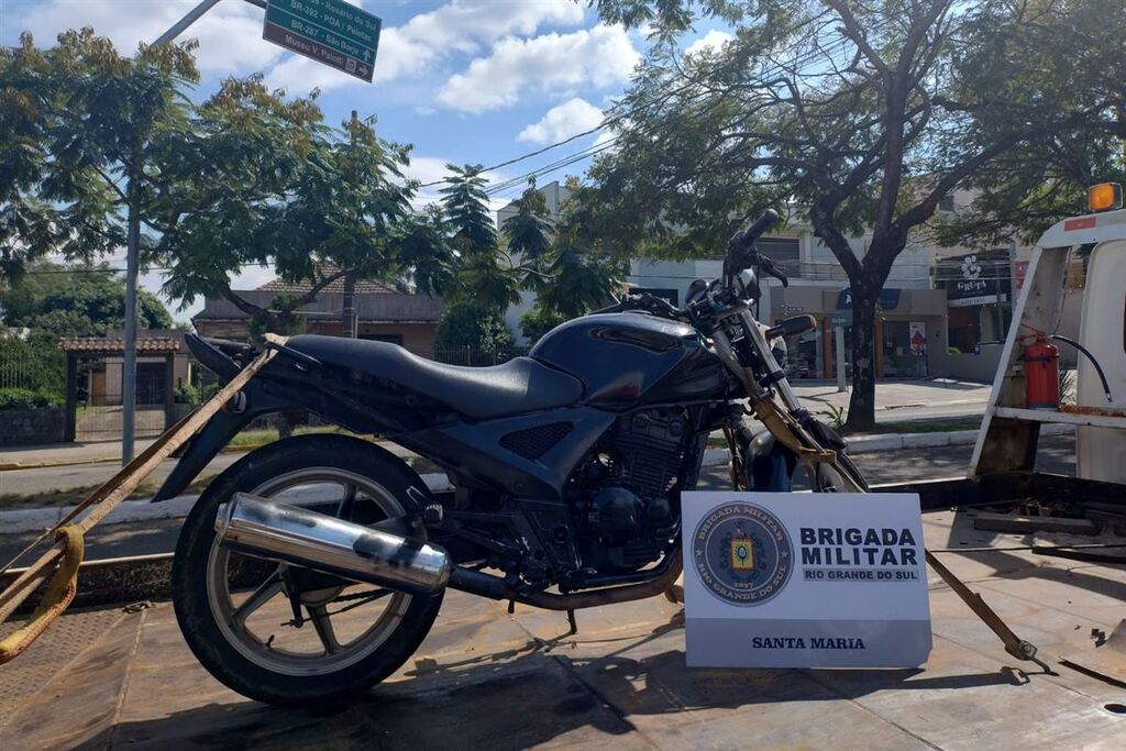 título imagem Brigada Militar recupera e apreende motocicleta furtada em Santa Maria