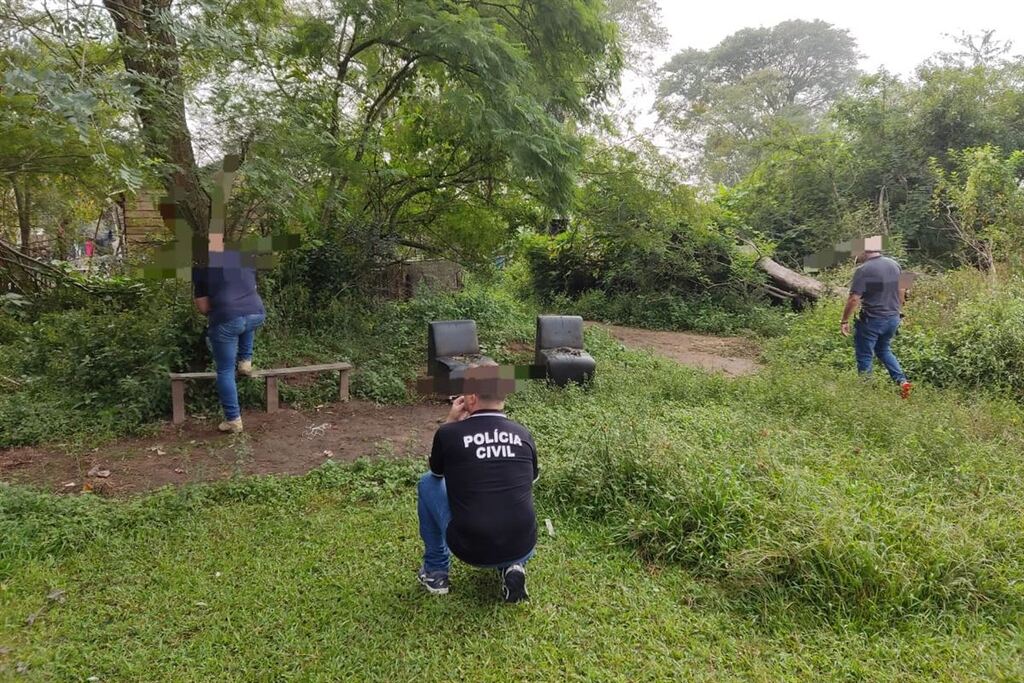 Suspeitos de matarem homem a tiros em Santa Maria são alvo de operação da Polícia Civil