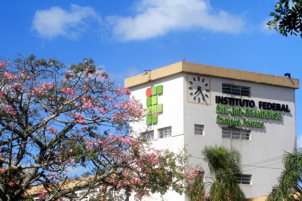 Em greve, IFSul suspende e UFPel mantém calendário acadêmico