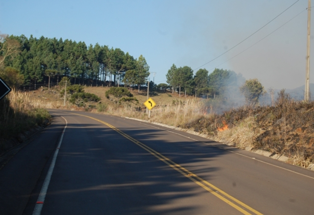 Cuidado com as queimadas próximas a rodovias