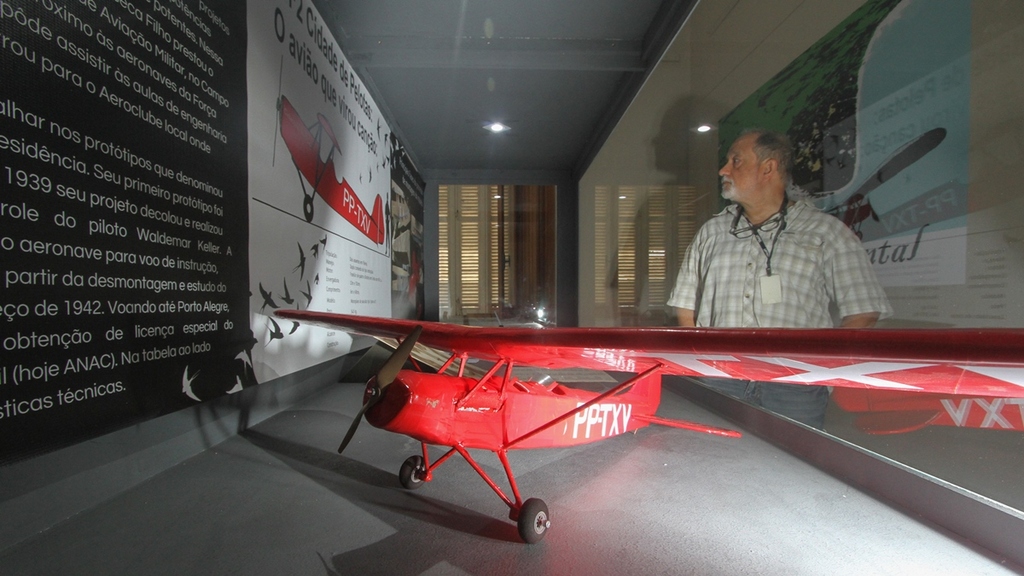 Avião de Joaquim Fonseca é tema de exposição no Museu Carlos Ritter