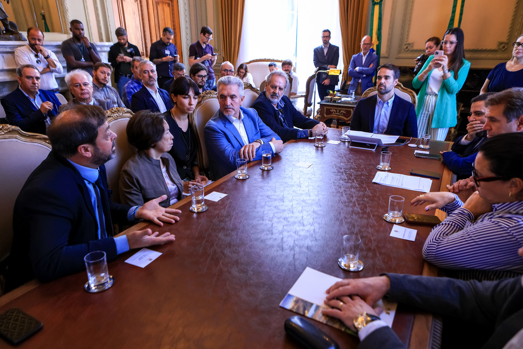 Foto: Gustavo Mansur - Palácio Piratini - Grupo se reuniu com lideranças políticas ontem no Palácio Piratini