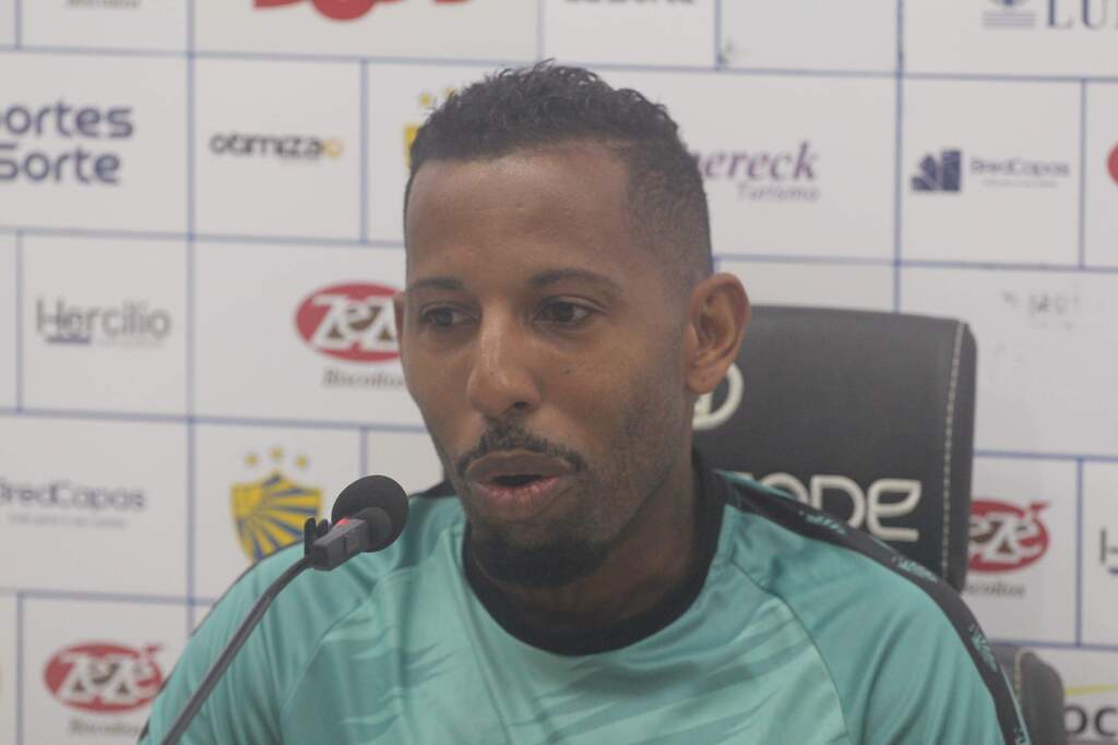 Vitor Júnior comenta objetivo do acesso pelo Pelotas: “Quero colocar isso na minha história”