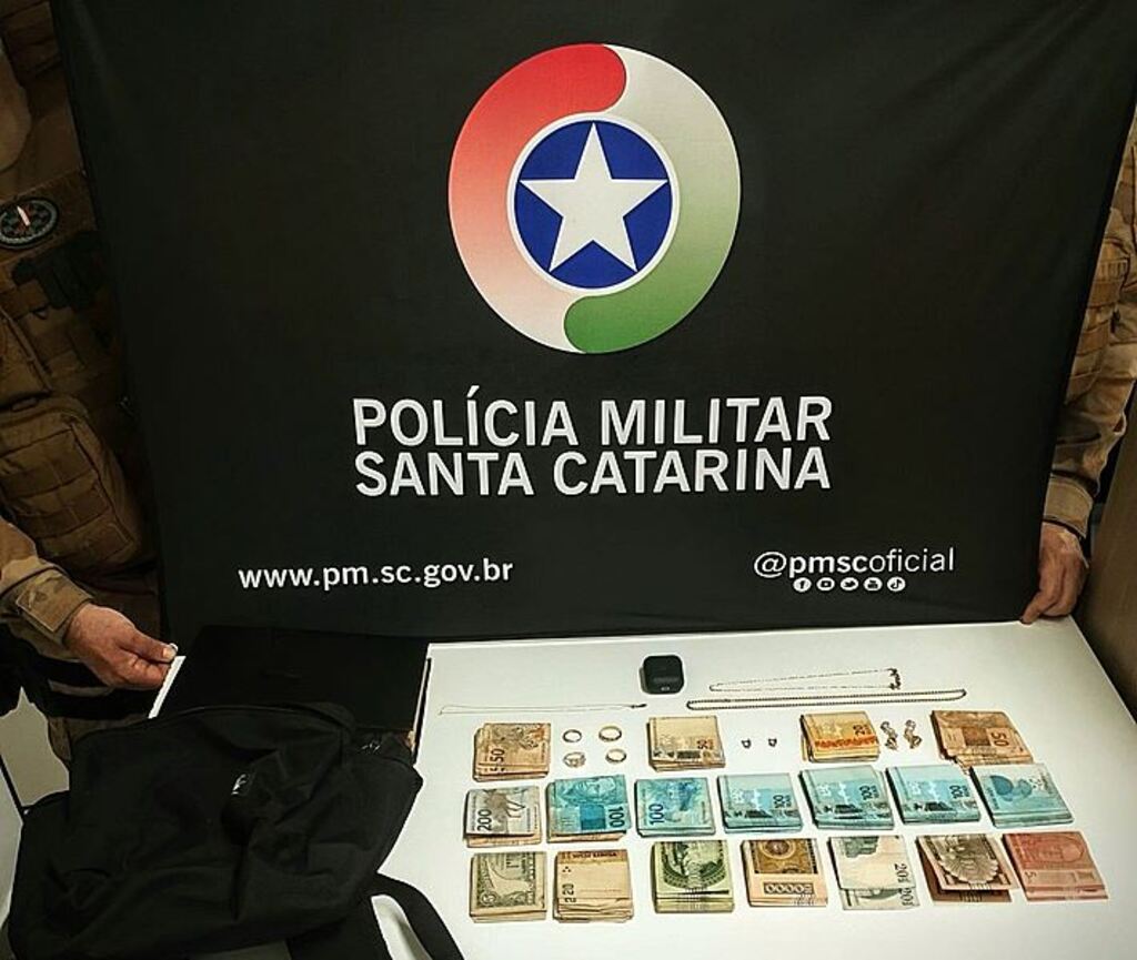 Polícia Militar recupera joias e mais de R$ 10 mil furtados em Piratuba