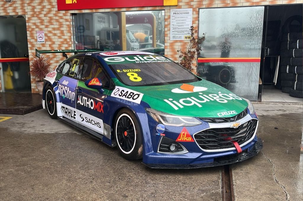 Imbituba recebe exposição de carro da Stock Car