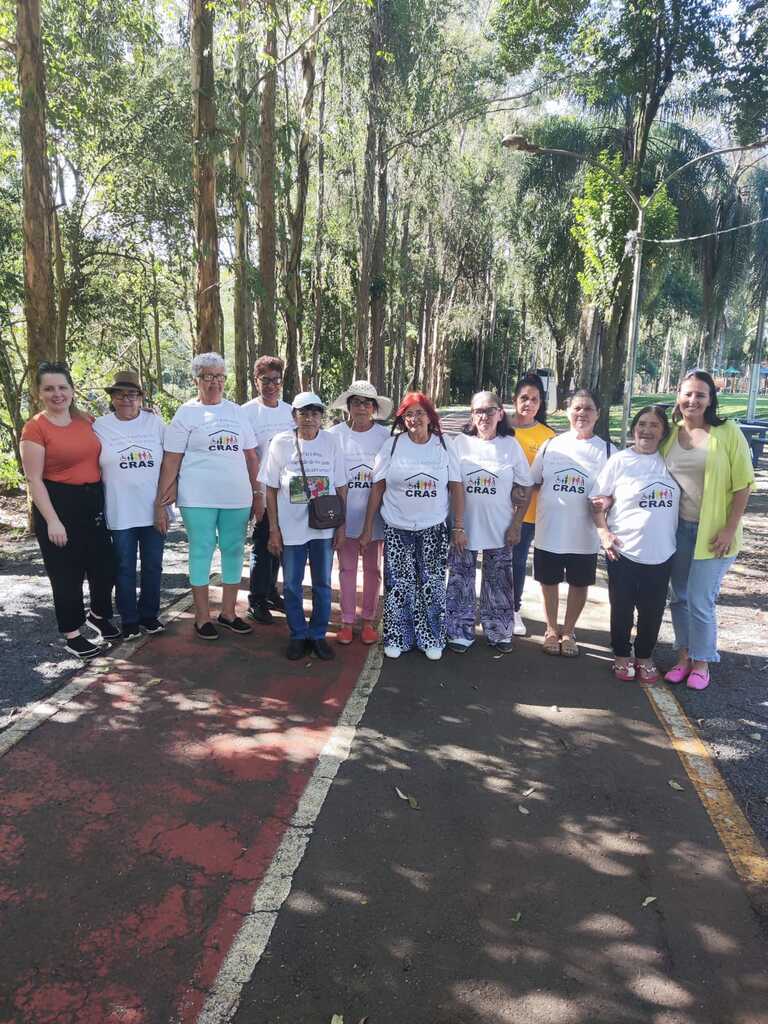 Grupo de Idosos do CONVIVA de Capinzal participa de tarde de atividades na Área de Lazer Dr. Arnaldo Favorito