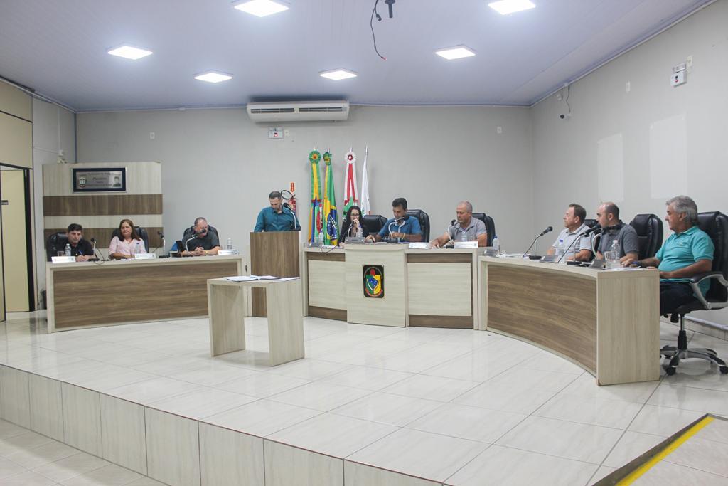SUPLENTE DE VEREADORA MARIA LUÍZA DA SILVA  TOMA POSSE NA CÂMARA DE VEREADORES DE PRAIA GRANDE