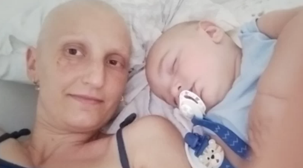 Foto: Arquivo Pessoal - Andressa descobriu o câncer no momento do nascimento do filho que hoje está com 8 meses