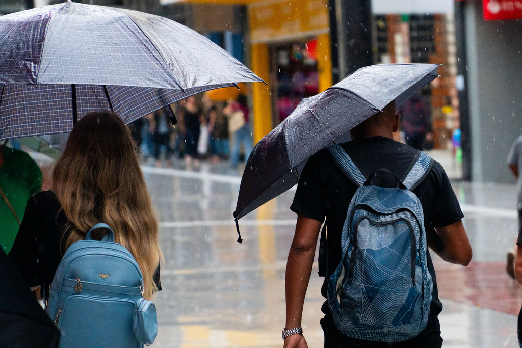 Inmet emite alerta laranja para chuvas intensas no RS; confira a previsão para a semana em Santa Maria