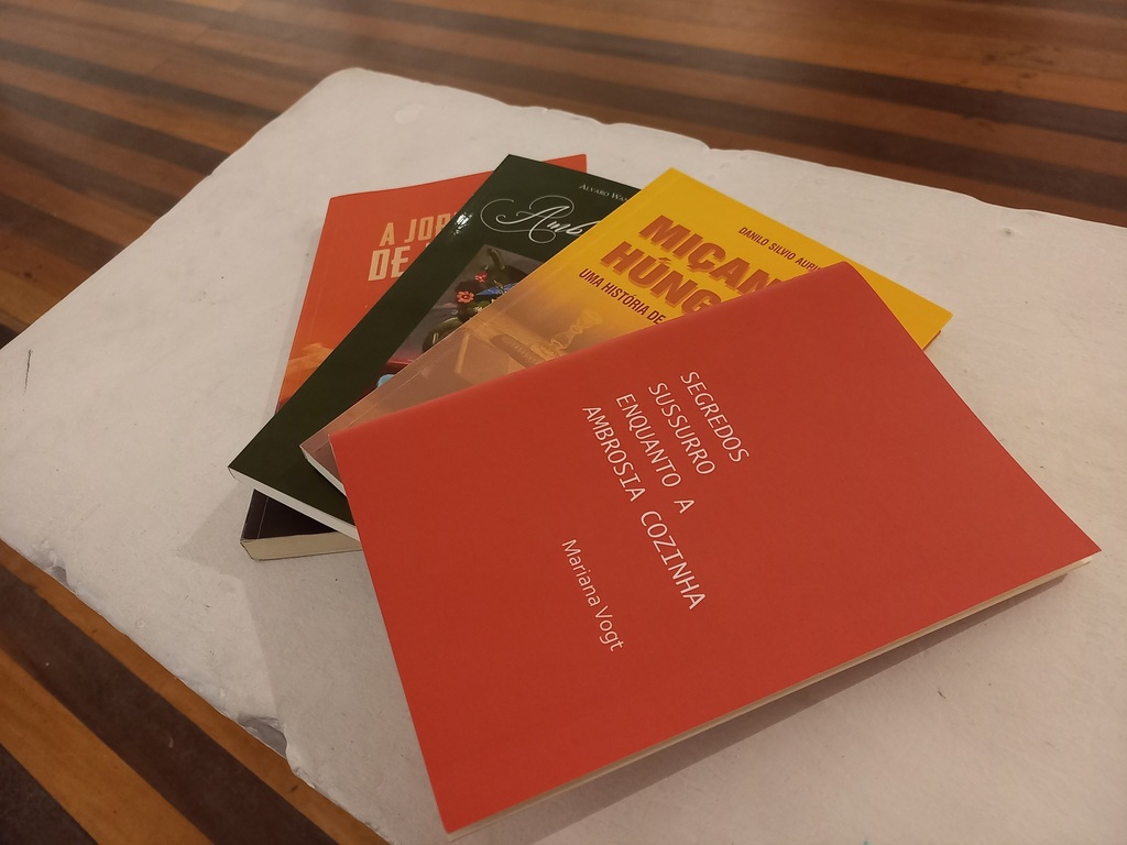 Fundação Cultural BADESC abre inscrições para lançamento de livros