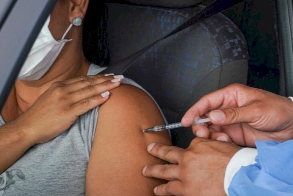 Mais de 46 mil pessoas se vacinaram na Mega Vacinação contra a covid, em Santa Catarina
