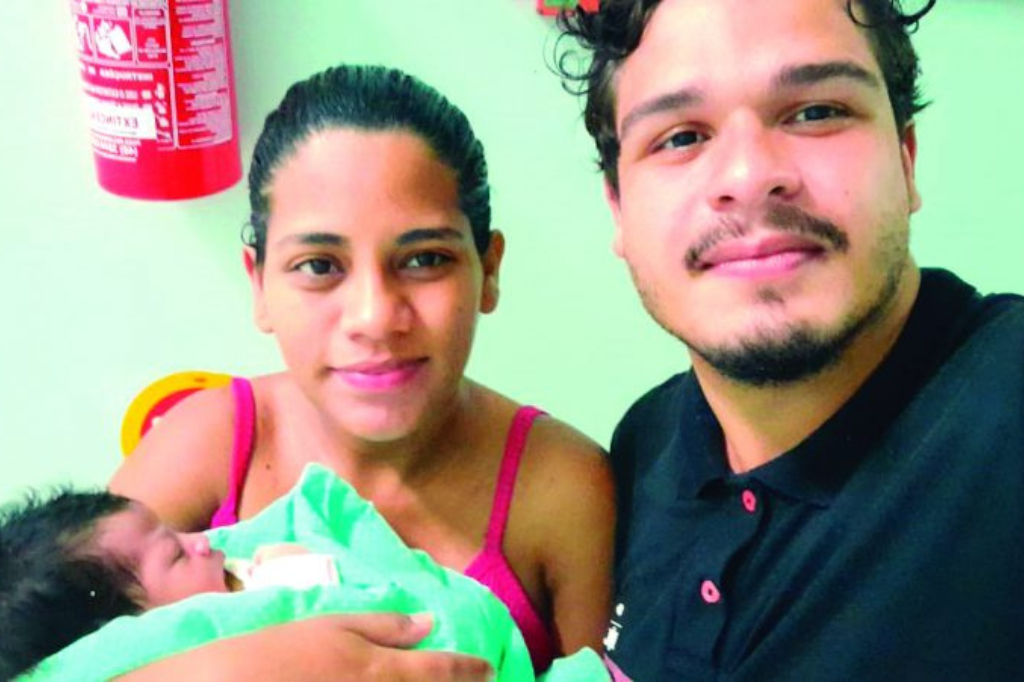 Bloqueio no Morro do Cavalos não impede pai que pedalou 25 quilômetros para ver esposa e filha recém-nascida