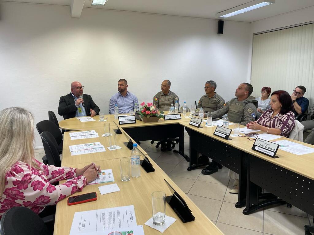 PREFEITOS COBRAM AÇÕES NA SEGURANÇA PÚBLICA E NA FALTA DE ENERGIA ELÉTRICA
