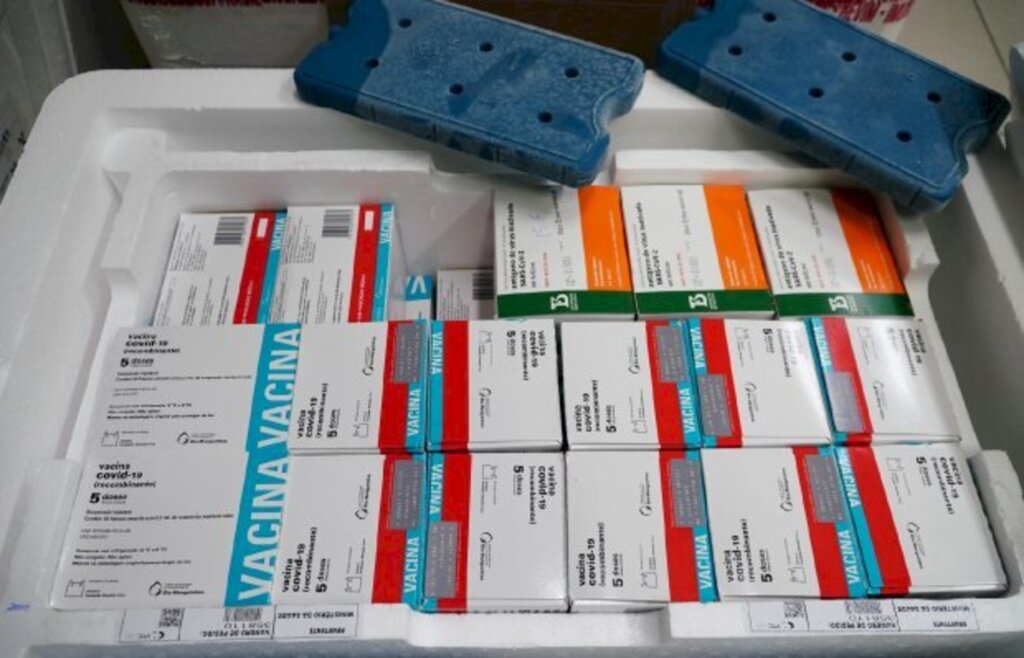 Estado distribui nesta segunda mais de 390 mil doses da vacina contra a Covid-19