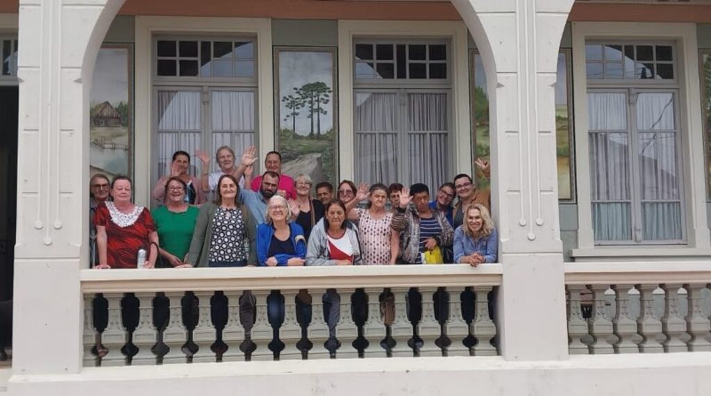 Idosos participantes do SCFV visitam Casarão Museu da Memória Regional em Itaiópolis
