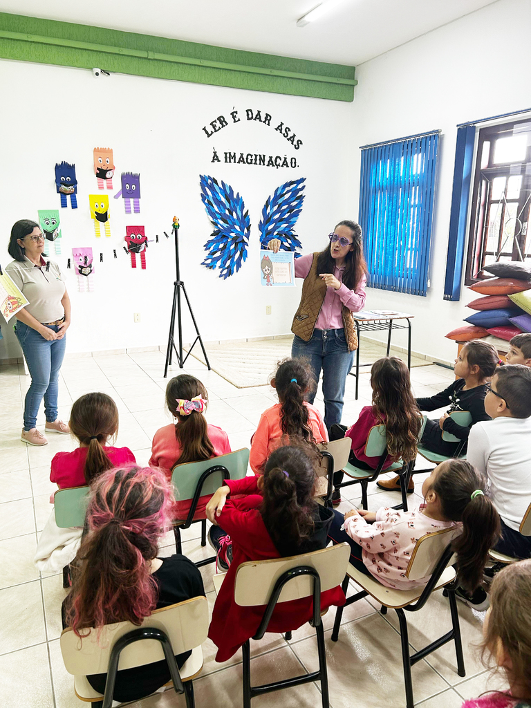 Escola Municipal de Piratuba, Amélia Poletto Hepp, faz Momento Literário para os alunos