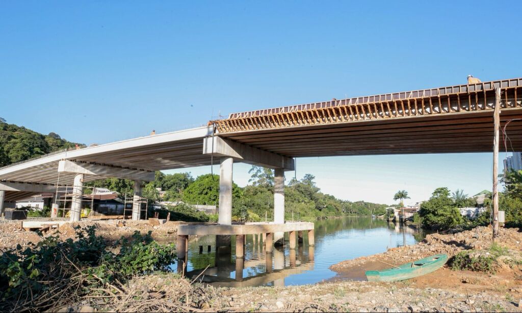 Ponte sobre Rio Cachoeira avança para próxima etapa