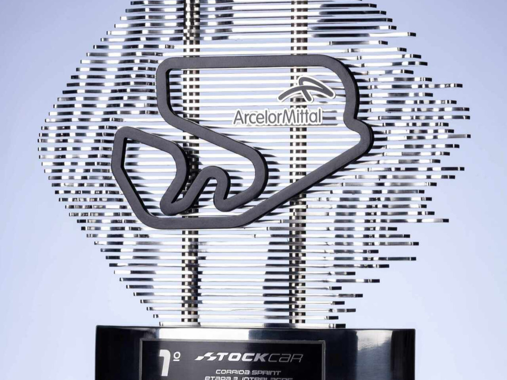 ArcelorMittal, Stock Car e Play For a Cause realizam leilão da réplica de troféu do vencedor em Interlagos