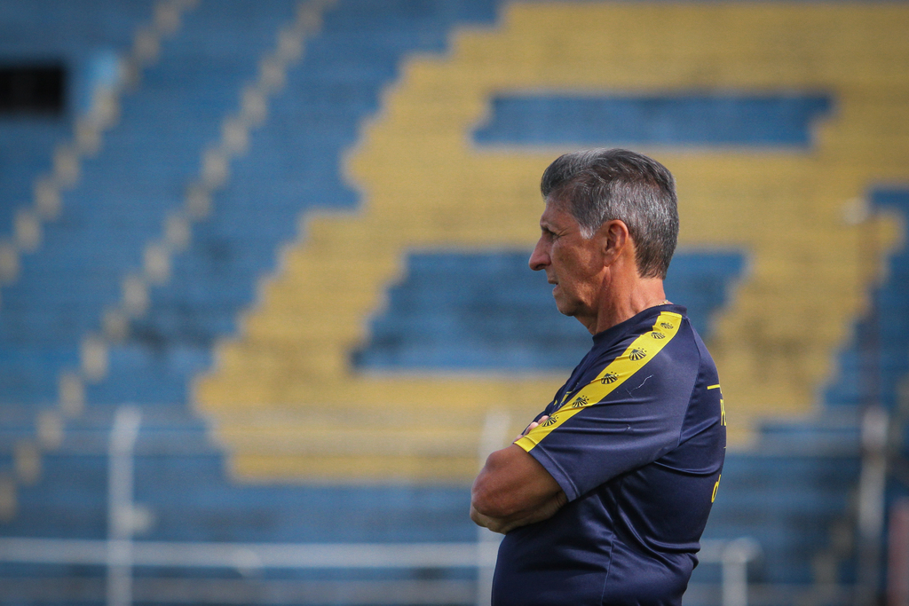 Paulo Porto não é mais o treinador do Pelotas