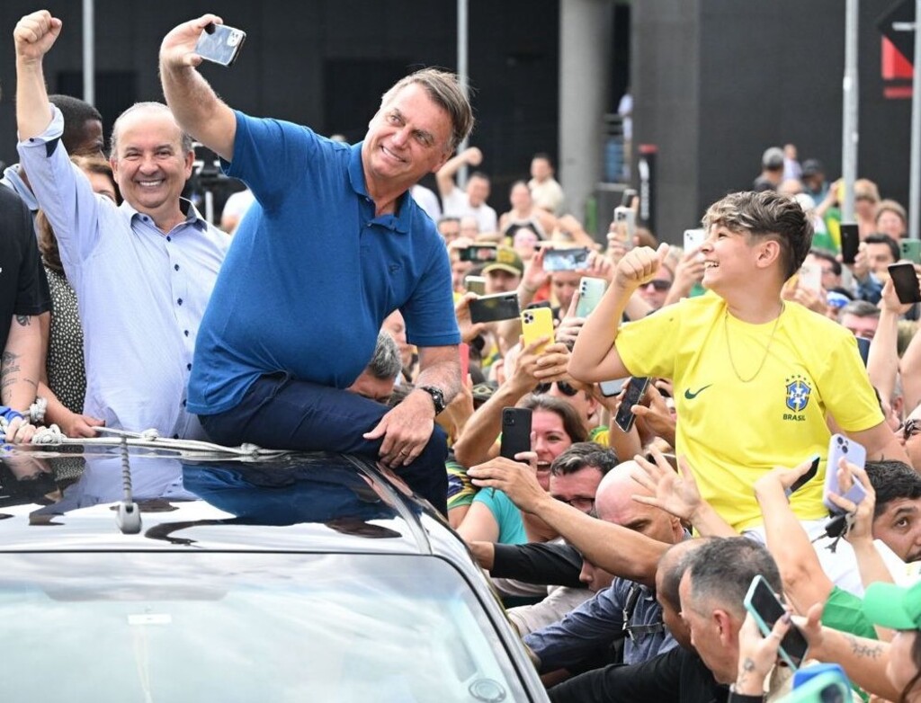 Jorginho Mello recepciona Bolsonaro em Florianópolis