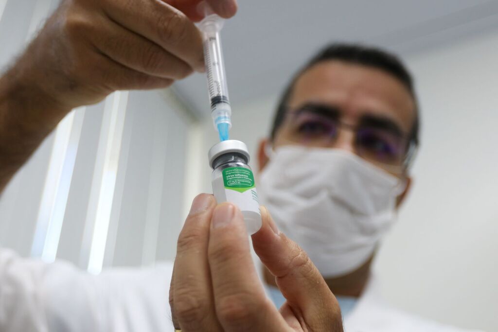 Secretaria da Saúde solicita ampliação do grupo prioritário da vacinação