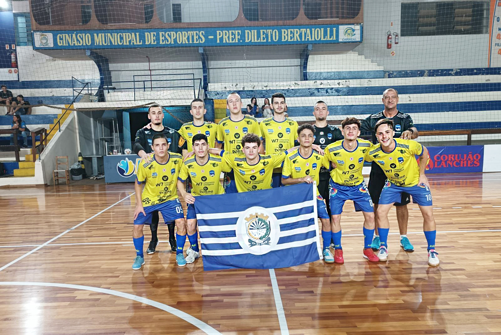 Capinzal Futsal/FME domina Campos Novos e lidera grupo B no Estadual Sub 18