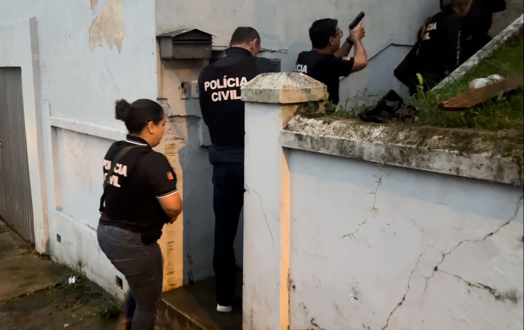 Foto: Rafael Menezes - Policiais Civis cumpriram mandados em mais de 13 bairros de Santa Maria