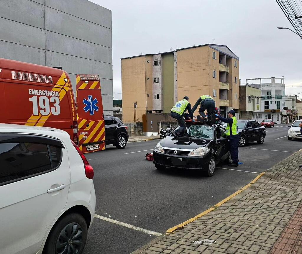 Atropelamento no centro de Porto União deixa adolescente ferida