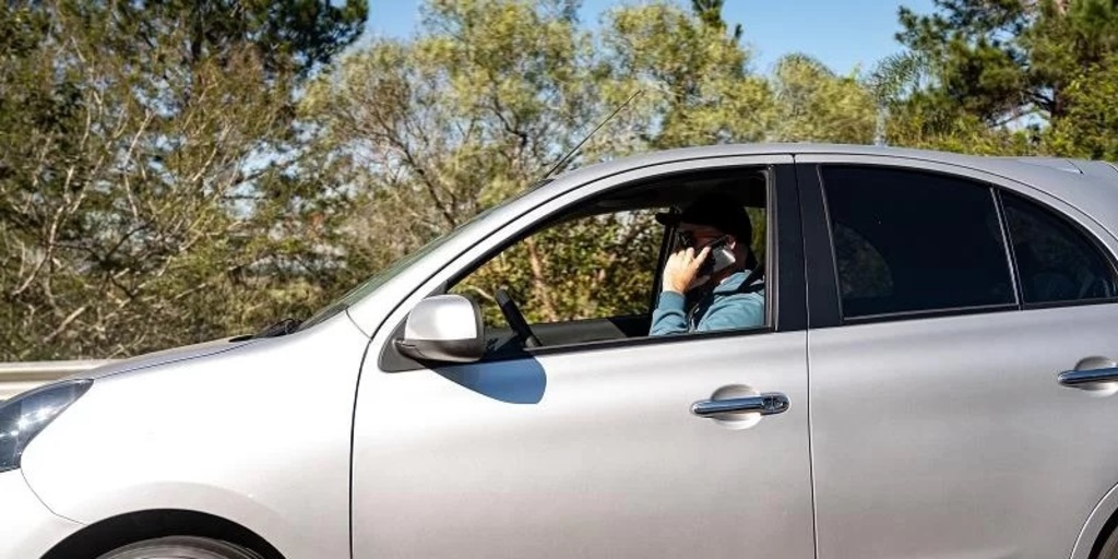 Uso de celular gera incômodo em outros motoristas, diz pesquisa do Grupo CCR