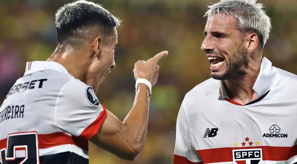 Calleri se torna maior artilheiro estrangeiro do São Paulo na Libertadores