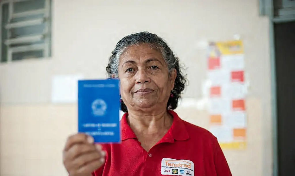 Foto: Carol Melo - Fenatrad - Dentre os 6,3 milhões de trabalhadores domésticos, apenas 1,4 milhão têm carteira assinada