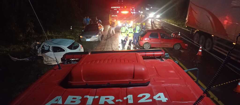 Tragédia: Acidente deixa mortos na BR 116, em Papanduva