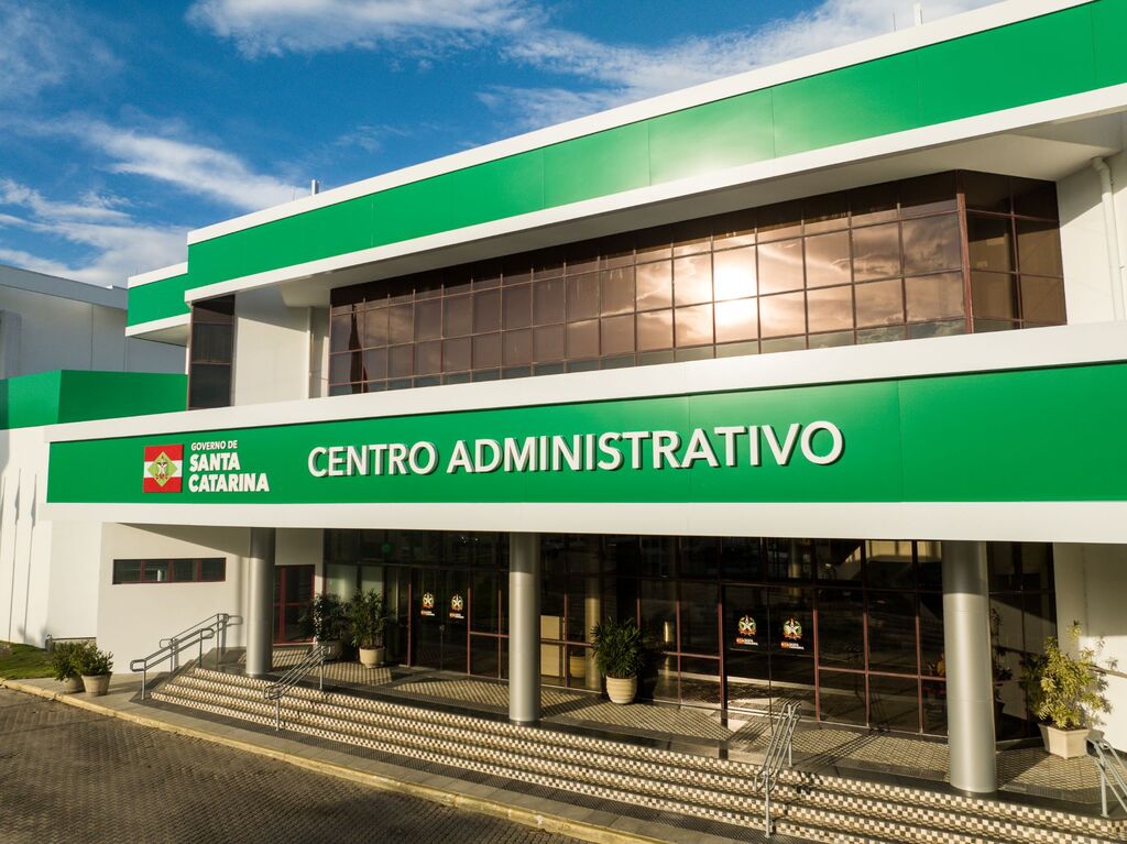 Governo de Santa Catarina anuncia medidas contra a greve dos professores