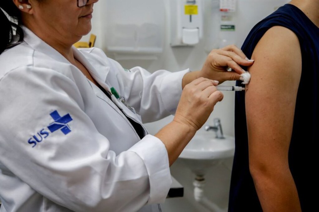 RS recebe primeiro lote de 31,5 mil doses de vacinas contra a dengue