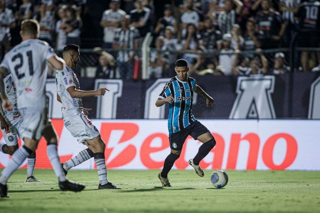 Grêmio empata com o Operário (PR) em 0 a 0