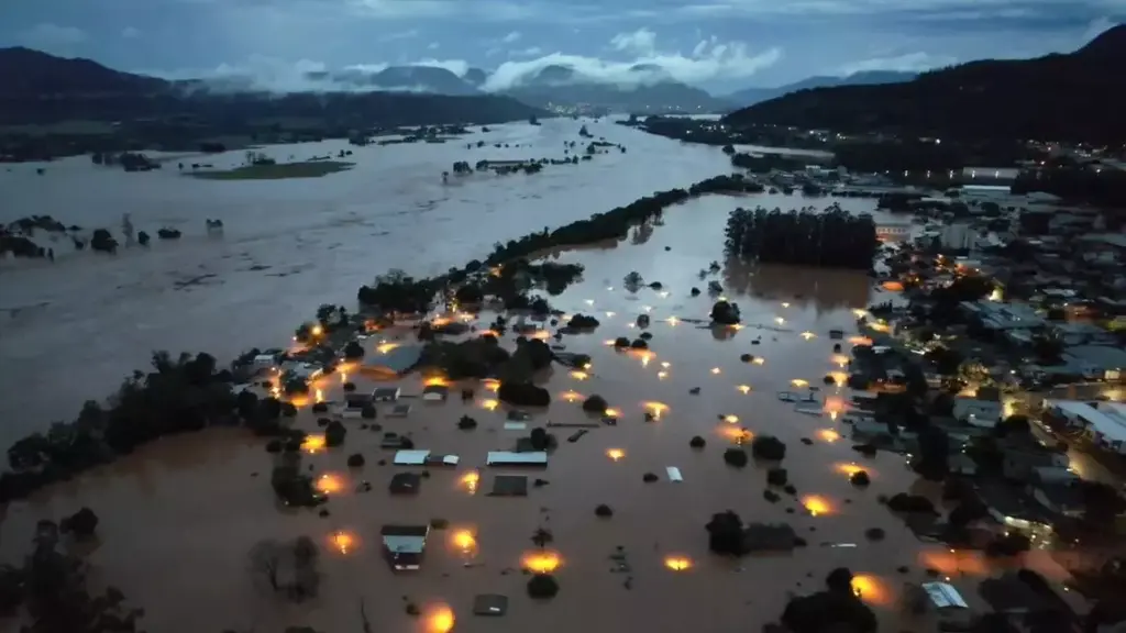 Moradores são evacuados por risco de rompimento de barragem no Rio Grande do Sul