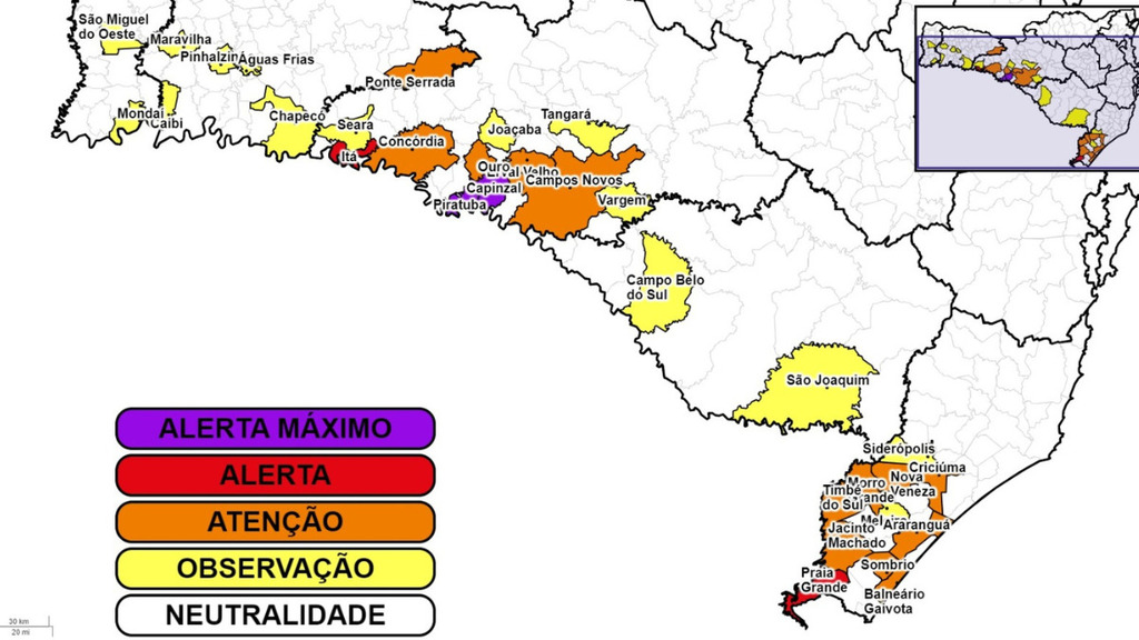 Cidades de SC estão em “alerta máximo” para risco de deslizamentos devido às fortes chuvas