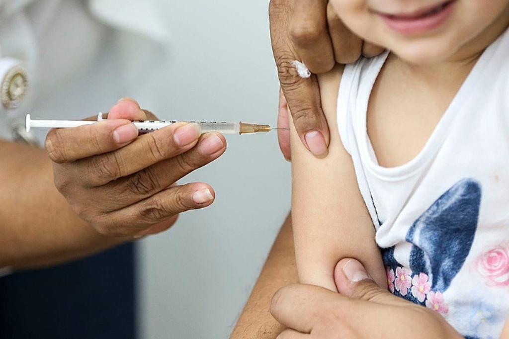 (magem Marcelo Camargo /Agência Brasil - Ministério da Saúde libera vacinas para gripe a partir dos 6 meses de vida