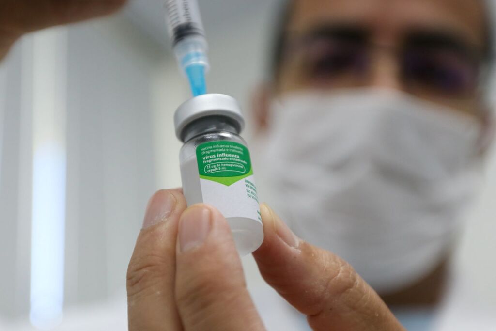 Secretaria da Saúde libera vacina contra a gripe para público maior de 6 meses de idade