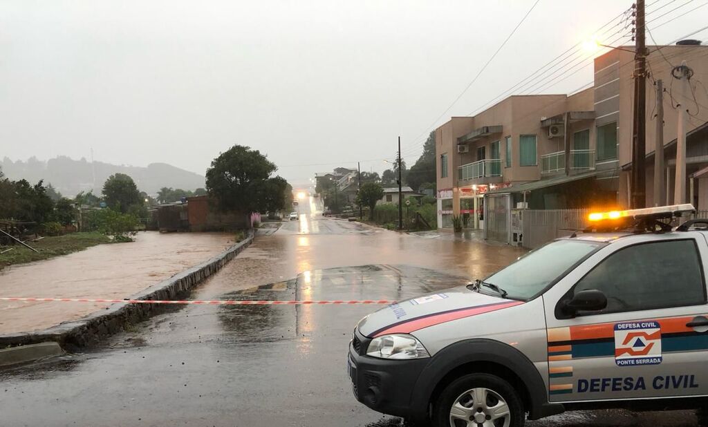 SC em Alerta: uma morte já foi confirmada e três municípios estão em situação de emergência