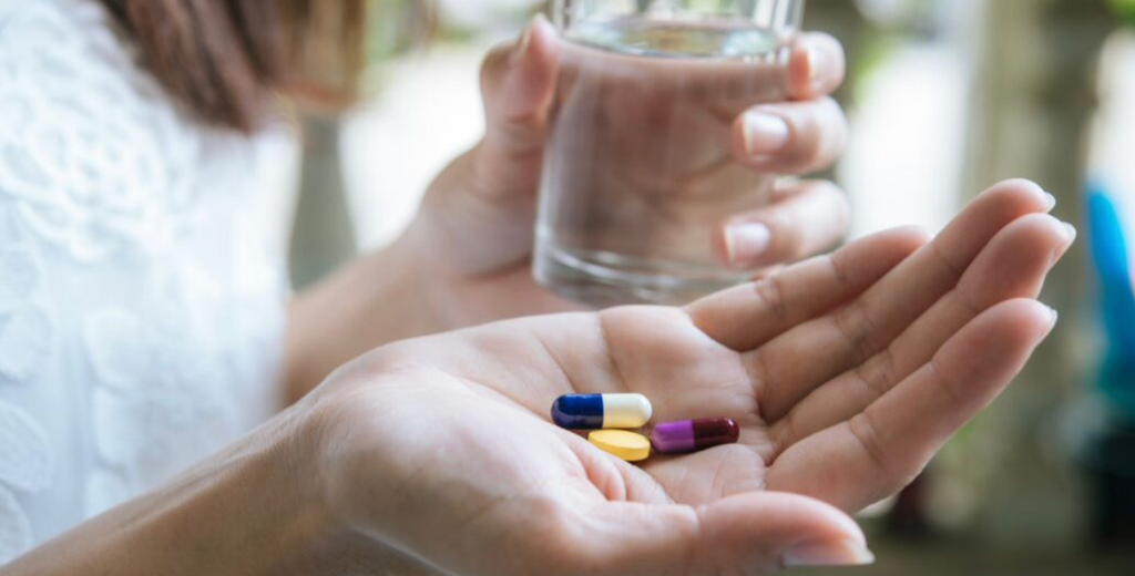 Dia do Uso Racional de Medicamentos destaca a importância da prevenção à resistência antimicrobiana