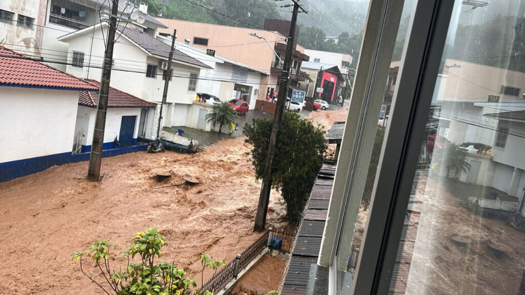 Chuva em Capinzal nesta quinta-feira (2) (Foto: Divulgação) - 