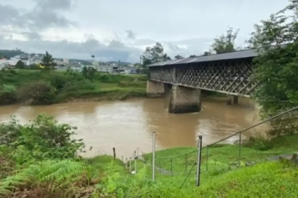 Defesa Civil diz que Rio Itajaí do Oeste pode chegar aos 6 metros em Taió