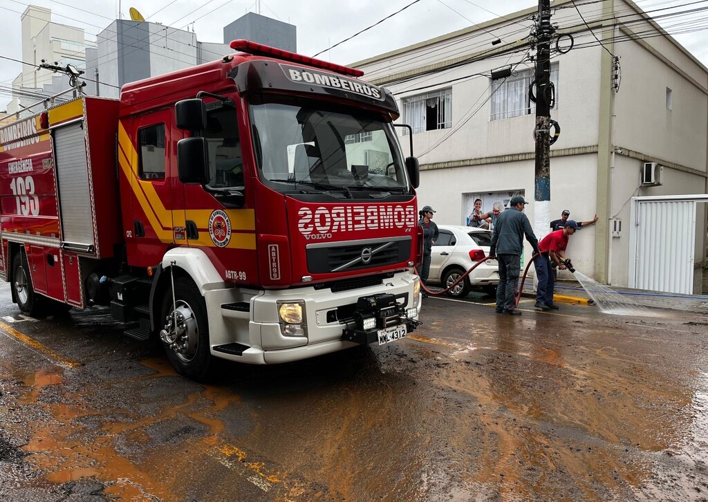 SC tem 33 municípios atingidos e previsão indica instabilidade para o Sul catarinense