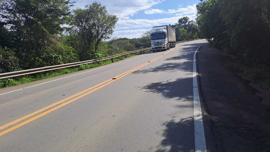 BR-158 segue bloqueada entre Santa Maria e Itaara, mas teve liberação emergencial de 120 caminhões parados