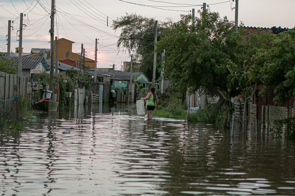 Chuvas e enchentes aumentam o risco de contaminação por leptospirose