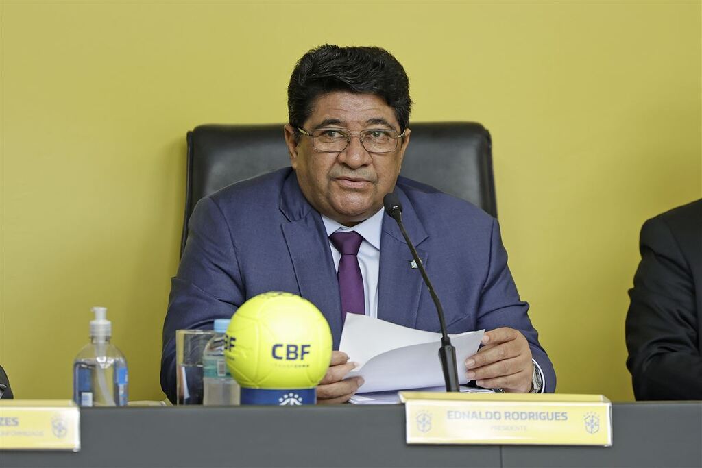 CBF adia jogos dos clubes gaúchos pelo Brasileirão e Copa do Brasil até o fim de maio