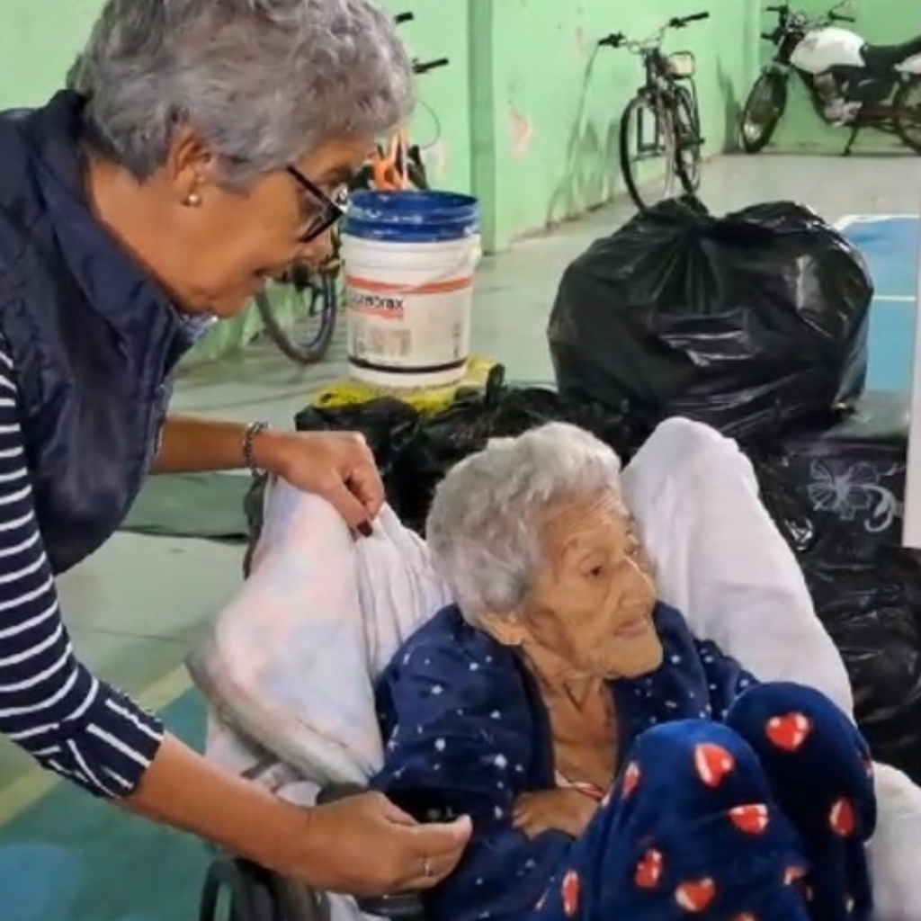Mulher de 97 anos é acolhida no abrigo municipal do Elisa