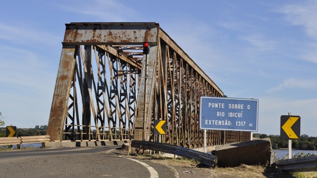 Ponte entre Uruguaiana e Itaqui é fechada por tempo indeterminado