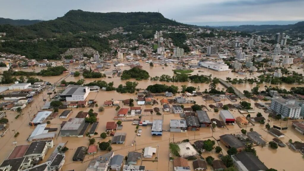 Enchente em Rio do Sul em 2023 (Foto: Adriano da Nahaia, NSC TV) - 
